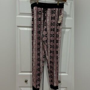 Pink Republic lounging pants new size XL black pink florals